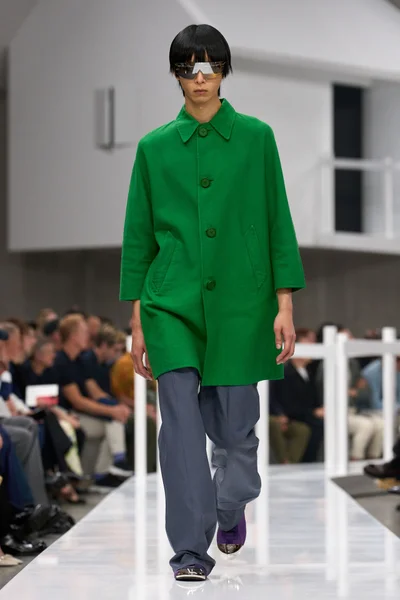 Look 7